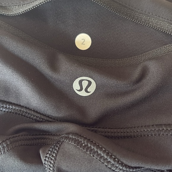 Lululemon ruffle at ankle leggings , black , size 2, length 35” - Picture 5 of 9